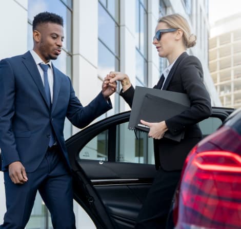 Reliable airport taxi driver in Southglenn, CO